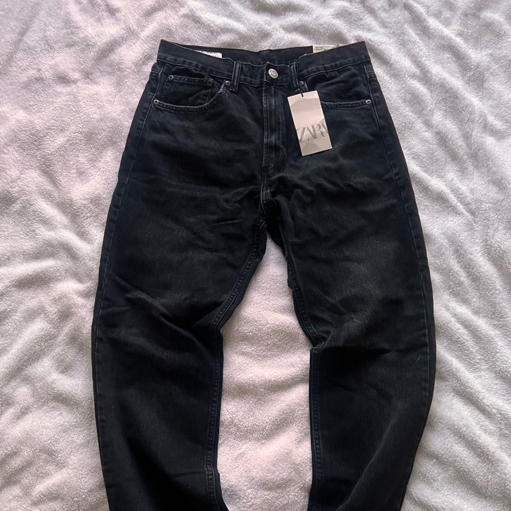 Zara Women's Black Straight Jeans